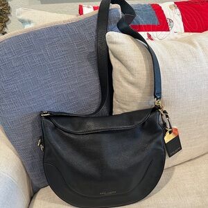 MARC By Marc Jacobs Drifter Pebbled Leather Shoulder Bag • EUC